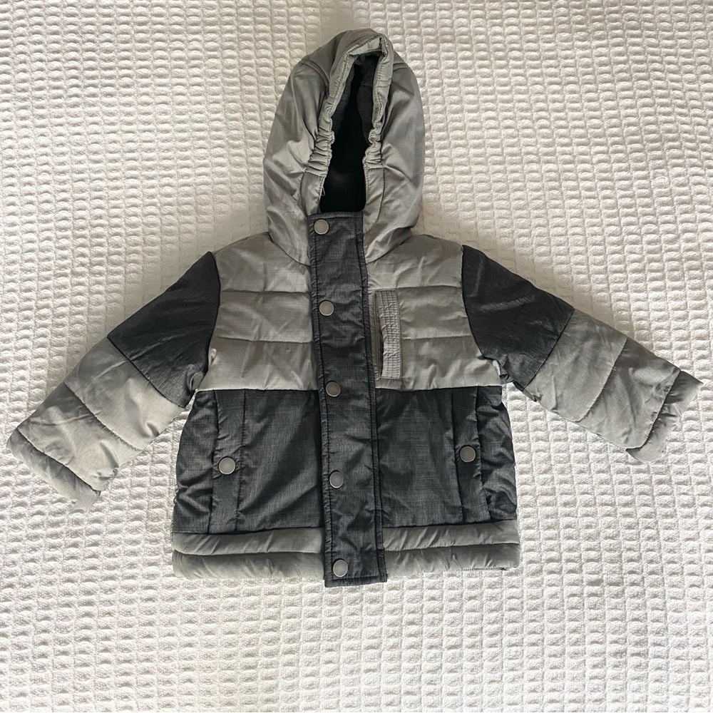 Rothschild kids grey puffer coat with hood size 6-9M